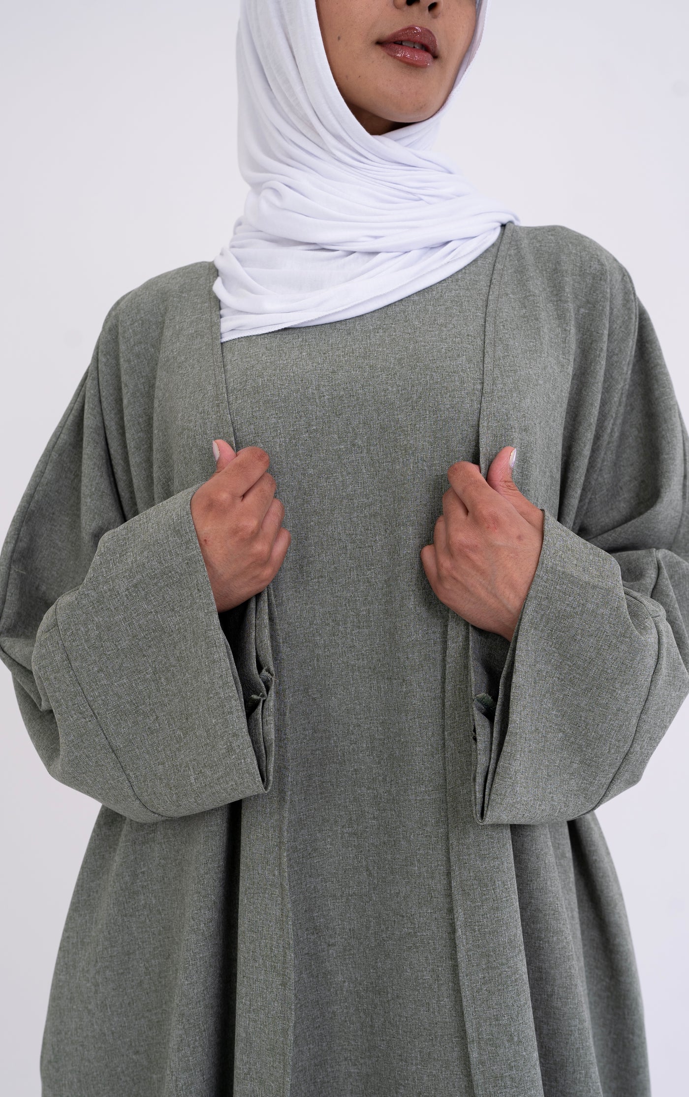 MYRTLE GREEN OPEN ABAYA