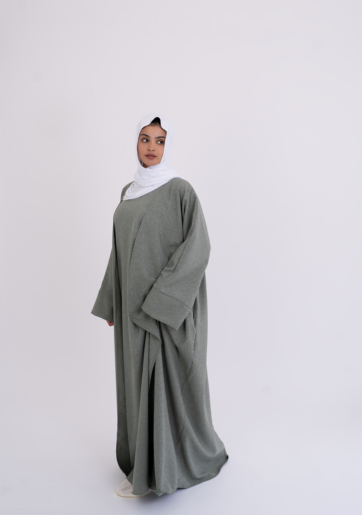 MYRTLE GREEN OPEN ABAYA